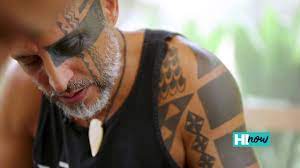 Ka Uhi Traditional Hawaiian Hand Tap Tattoo Youtube