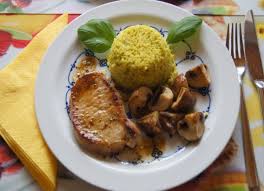Minutensteak Mit Gelben Romanesco Reis Und Braunen Champignons Rezept Rezept Rezepte Rezepte Mit Champignons Minutensteak