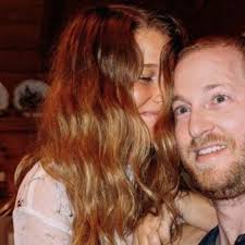 Adam Bayard's Instagram, Twitter & Facebook