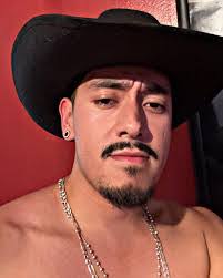 Alexander Calvillo's Instagram, Twitter & Facebook