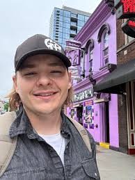 Today we remember the brave men and women who gave everything and to the  veterans still with us, thank you for your service and sacrifice. Your  courage makes days like this possible.