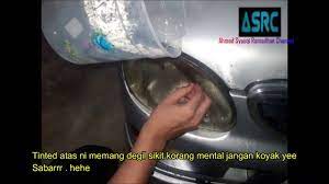 Walaupun perkara remeh tapi kesan gam ini agar kesan gam ini tidak bertambah setiap kali menukar road tax dan anda tak stres melihat kesan tersebut, sebaiknya ikut cara yang dikongsi di. Cara Buang Tinted Yang Terbakar Pada Lampu Dengan Mudah Dan Jimat Menggunakan Air Panas Diy Youtube