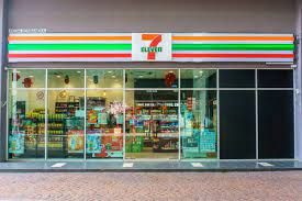 This can range from $50,000 2 ﻿ to $1,000,000. How Much Does A 7 11 Franchise Cost Econotimes