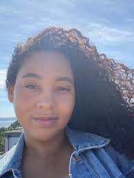 Maxine Embry's Instagram, Twitter & Facebook