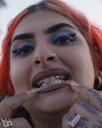 If you saw our new work for @bumble NYC in the wild, yeah you did! 🐝💛 Big  thanks to the amazing team behind it. Talent: @gbautista__ @spygrl  @sjournee @stellafortier @somacaptures Creative Director