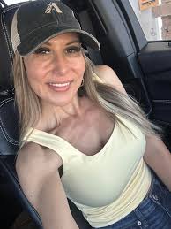 Paddleboarding in extreme heat in Arizona