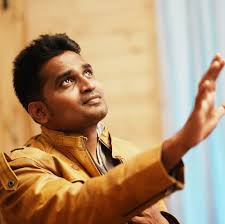 ביצוע של ״תפילת השלווה״, בלחן של נפתלי כלפה Naftali Kalfa Music בימים אלה  של קורונה, יש למילים הללו משמעות מיוחדת... חג שמח ומלא בשלווה ואומץ לכולנו.  מילים: רינהולד ניבור לחן: נפתלי כלפה