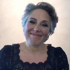 Ricki Lake, 52, Shared the Most Inspiring Mantra About Aging