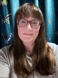 Hi, just wanted to introduce myself. I'm Paula, 50 years old and a divorcee  from the UK. My life is that exciting I live at home with my dad, sister  and two