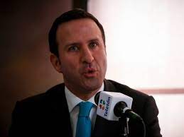 El presentador Felipe Arias es hospitalizado por problemas en el corazón -  Infobae