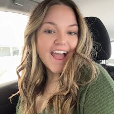 Who does spray tans around Montevallo?