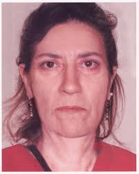 A MURDER MYSTERY INVOLVING A MODERN-DAY VAMPIRE CULT When a man dressed in  a long priest's robe and wearing a black, low-crowned, wide-brimmed  ecclesiastical hat walked into a Catholic church just prior