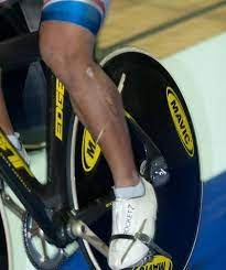 Malaysian rider azizulhasni awang suffers a horrific leg injury as a splinter pierces his leg, after four riders crash in the keirin final at the track cycling world cup in manchester in 2011. Photo Of The Day The Man In The Pictured Above Is Azizulhasni Awang Of Malaysa And This Happened To Him Monday Medical Conditions Indoor Racing Track Cycling