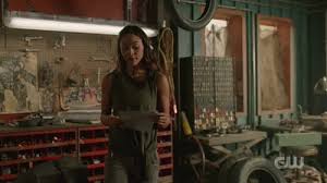 The series is set 97 years after a devastating nuclear war wiped out almost all life on earth. Xn The 100 3 Temporada Jvb