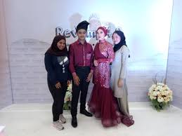 Jenis kain ini sendiri sangat elastic dan termasuk dalam kelompok spandeks. Keunikan Fashion And Beauty Show Dalam Menuju Industri 4 0 Malaysia Aktif