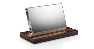 Gorilla® glass 3 is not only chemically strengthened — its atomic configuration is formulated so that the glass is fundamentally tougher and more damage resistant, even before chemical strengthening. Lacie Mirror 1 Tb Design Festplatte Mit Gehause Aus Gorilla Glass 3 Winfuture De
