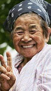 how the elderly is treated says much about a society regardless of one s age love is what every person wants and needs being compassionate opens 顔 笑おう 笑顔 写真