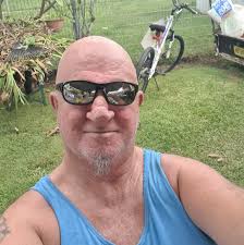 Halfway there, now in Gatwick until 13:00 flight to Edinburgh, Hope you  will wait for me don't want to miss this last European gig😉