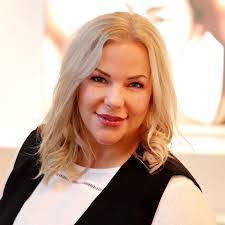 Barbara Vollmer's Instagram, Twitter & Facebook