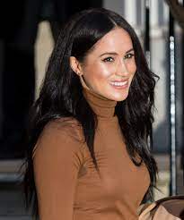 Meghan markle, human, has a gray hair. Meghan Markle Gets Warm Cinnamon Highlights For Fall