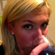 Karin Ewing's Instagram, Twitter & Facebook