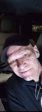 Good day Facebook Anyone knows this guy or his family please ask them to  contact the Nashville Tennessee Authorities, he was killed this morning and  the authorities are trying to contact his