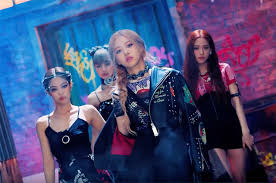 Feelin' like a sinner it's so fire with him i go boo hoo he said you look crazy thank you baby i owe it all to you got me all messed up this love is my favorite but you plus me sadly can be dangerous. Designer Outfits Worn By Blackpink On Kill This Love Music Video