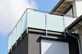 Ein balkon sichtschutz muss nicht langweilig sein llll➤ es gibt viele kreative & schöne lösungen. Sichtschutz Fur Den Balkon Sicher Und Gut Geschutzt Jetzt Auf Www Immobilien Journal De