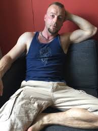 Jeff BARAN creampied by Leo Rex gay porn video on Crunchboy