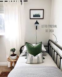 La camera studio con divano letto che stiamo per farti vedere esprime uno stile nordico semplice e di tendenza impreziosito da inserti tipicamente rustici come il rattan e la iuta. Camera Per Gli Ospiti 10 Idee Da Copiare My Touch Design