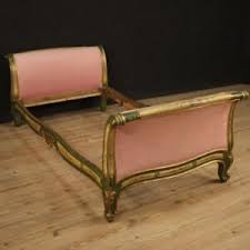 Comment repeindre un meuble en bois vernis. Lit Venitien Meuble Canape En Bois Verni Et Peinture Style Ancien Chambre Ebay