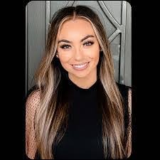 Holly Solis's Instagram, Twitter & Facebook