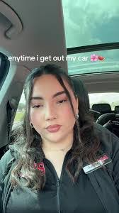 Anna Dufour's Instagram, Twitter & Facebook