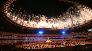 It attracted a record attendance of 114,714 people. Qpdhffxwczrbcm
