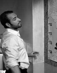 Il tourne ensuite dans de grandes productions, comme topkapi en 1964 ou un pont trop loin en 1977. Pin Auf Jd