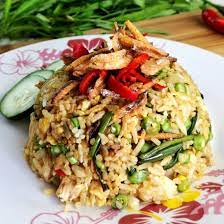 Heat the pan, sauteé garlic and shallots until golden brown and fragrant, then put the chicken in. Nasi Goreng Kampung Foodgawker