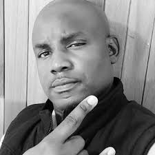 Vee Mampeezy har uppdaterat sin status.