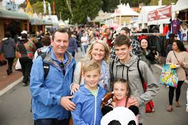 She handed him a card that said: Mark Mcgowan Ar Twitter A Great Day With The Family At The Perthroyalshow Rides Showbags Animals Events The Lot Well Done To Raswasince1831 And To All Https T Co 1n5jjhcrcs