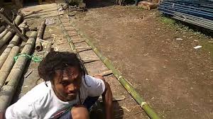 Sekelilingnya terdapat pagar besi sekitar 1.20 meter. Membuat Tangga Bambu Sederhana Mudah Youtube