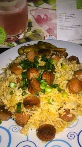 Sosej cina menambah rasa tersendiri kepada resipi nasi goreng homecook ini. Namakucella Nasi Goreng Sosej Salai