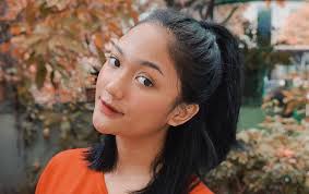 Sempat Banjir Komentar Pedas, Marion Jola Klarifikasi Insiden Buka Jaket  Anggap Aksinya Hal Remeh