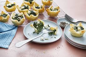 Blatterteig Muffins Mit Spinat Und Feta Rezept Rezept Rezepte Mit Feta Rezepte Blatterteig Spinat Feta