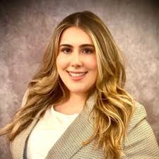 The intern to full-time pipeline is strong at Sephora! “My advice for  interns is to build valuable connections because this is exactly how I  landed a full-time role. During our Intern On-Site