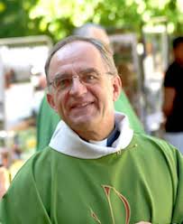 Père Eric Courtois, auteur sur Paroisse Houilles-Carrières