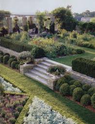 Fantastic Topiary Not That I Ll Ever Have Such A Big Garden But I Can Dream Garden Stairs Landscape Design Sloped Garden