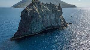 Stromboli Italy How To Visit This Volcanic Island In 2021 Southern Italy Italy Stromboli Volcano