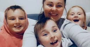Bega Valley rental crisis pushes young family with baby