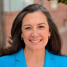 Pauline Dow's Instagram, Twitter & Facebook