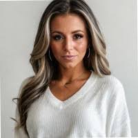 Kristen Vick's Instagram, Twitter & Facebook