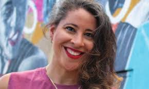 Erin Trapp's Instagram, Twitter & Facebook